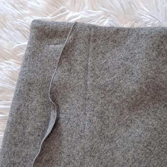 Emanuel Ungaro Size 34  (US 2) Gray Wool Ruffled Midi Skirt EUC - Picture 4 of 13